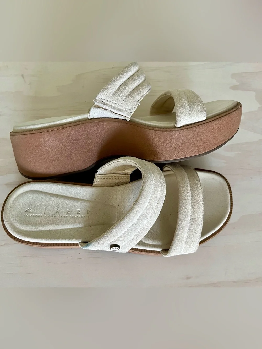 REEF Platform Slide Sandals 8 beige off white suede leather upper